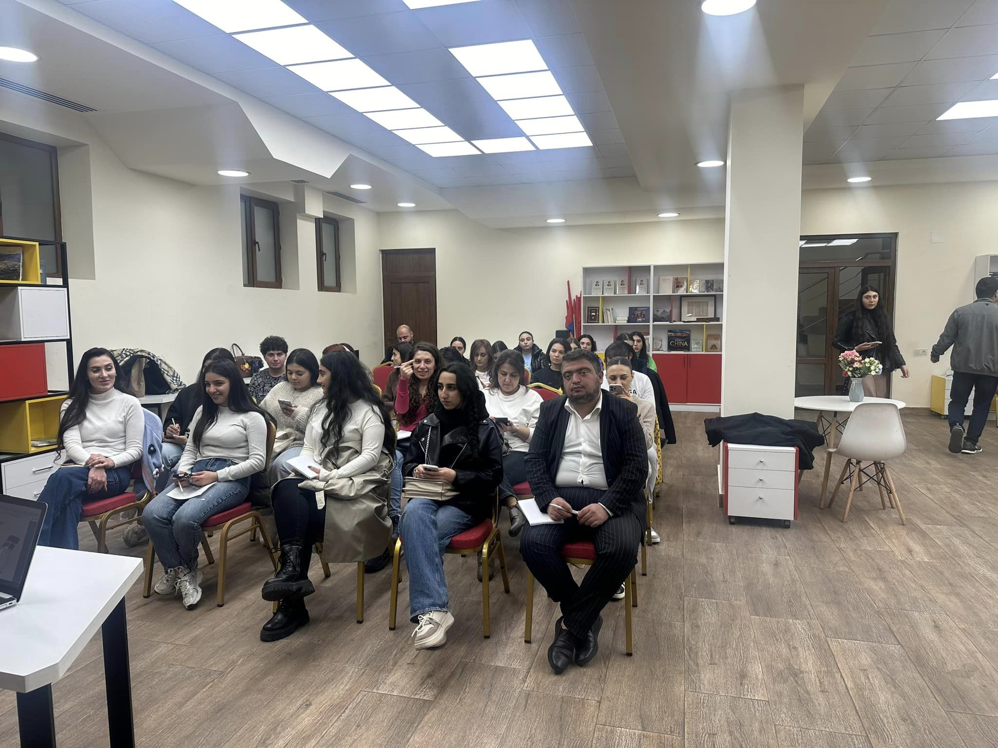 article-image